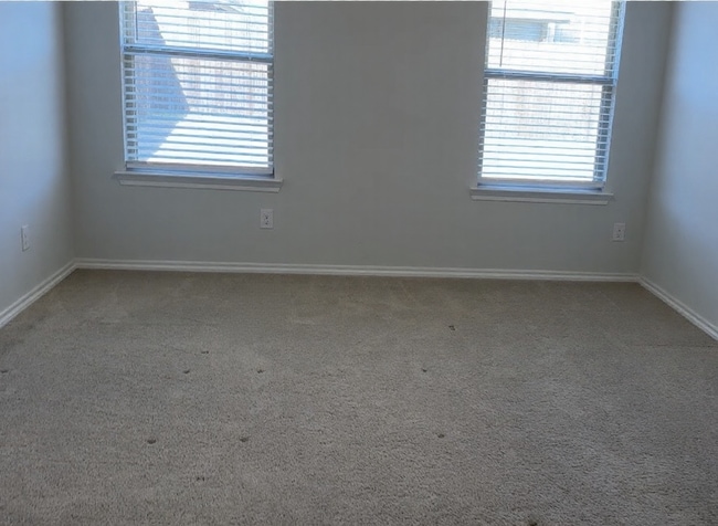 Building Photo - 3404 Tahiti