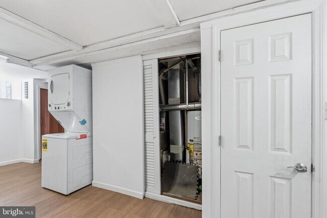 Building Photo - 4802 Alcott St