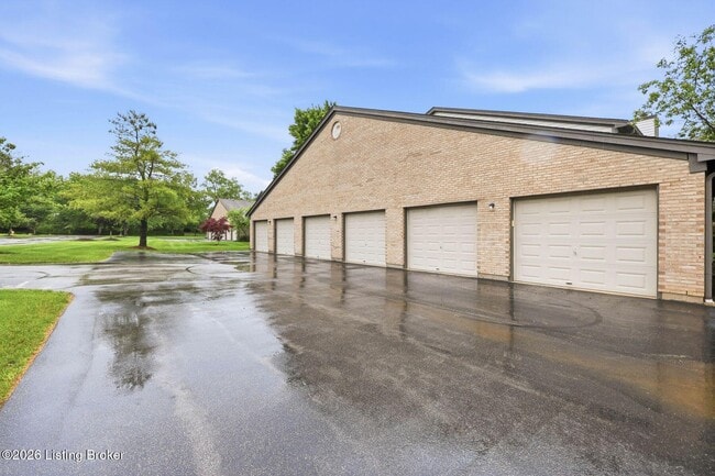 Building Photo - 10401 Trotters Pointe Dr