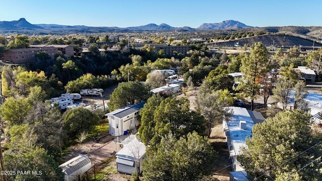 Building Photo - 202 Cactus Dr