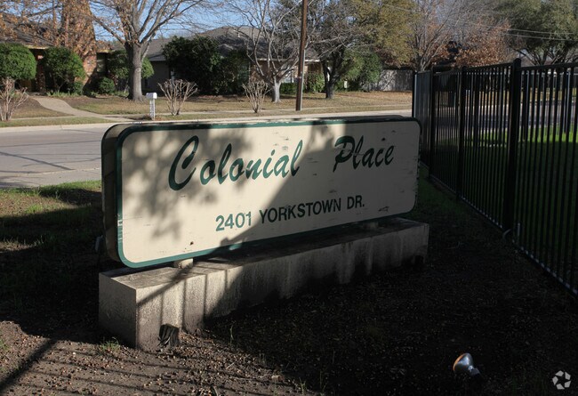 Building Photo - Colonial Place Apartments