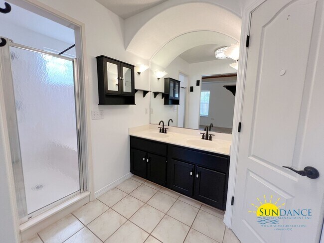 Building Photo - Updated 3 Bedroom Home in Crestview!