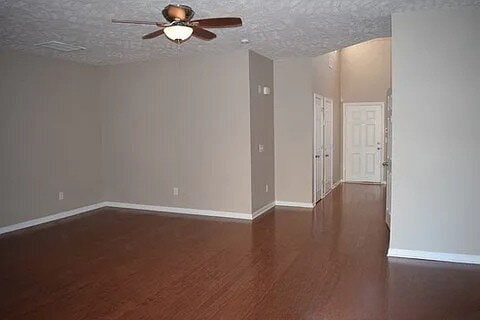 Building Photo - Charming 3-Bedroom Home in Brentwood with Spacious Layout and Modern Comforts!