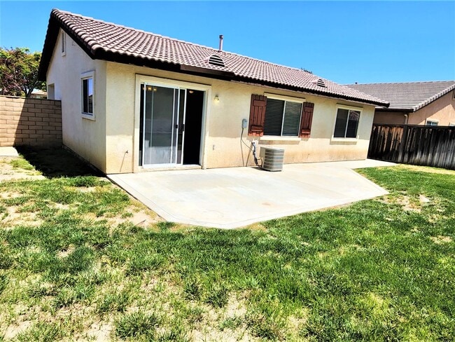 Building Photo - Great Single Story Home McVicker Canyon Hi...