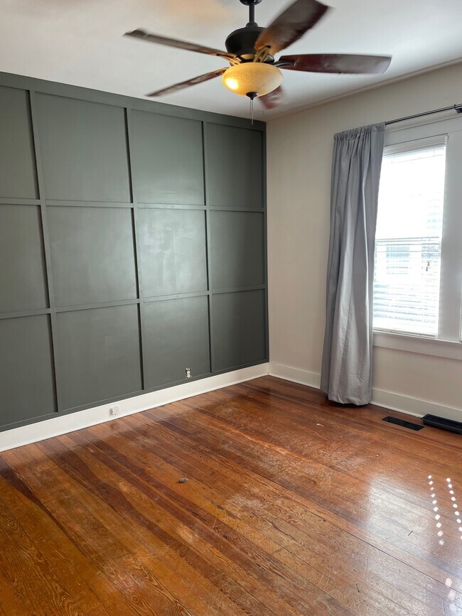 Building Photo - 1947 Emoriland Blvd