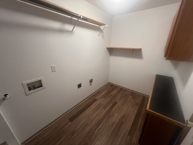 Building Photo - 105 S Granite Ave