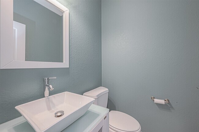 Building Photo - 7530 Newbury Trail