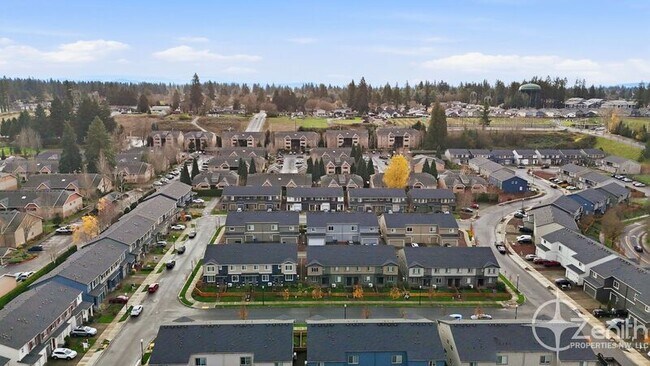 Building Photo - 11745 NE 22nd Way