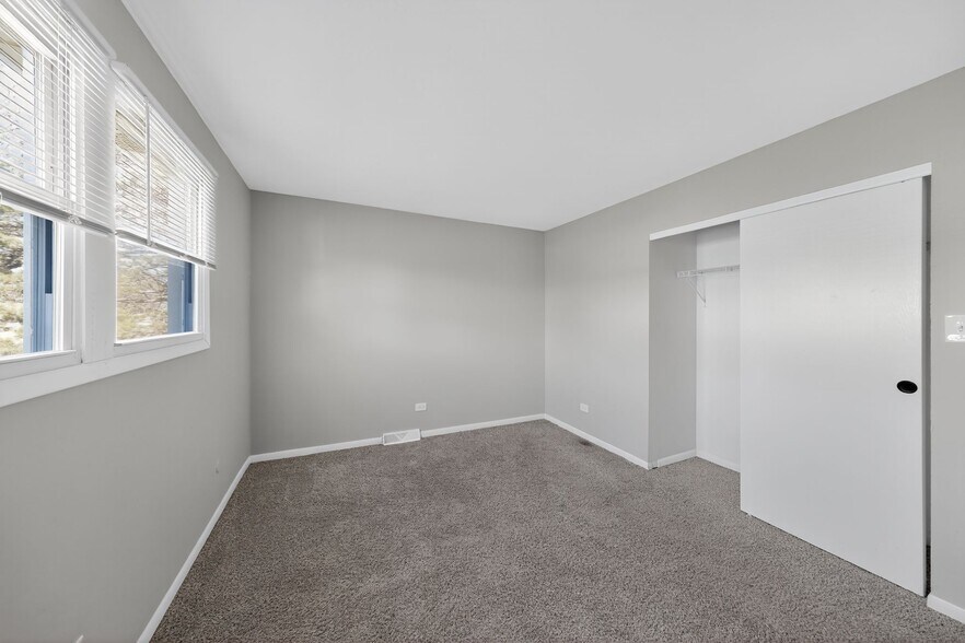 Building Photo - 6113 Spring Ln