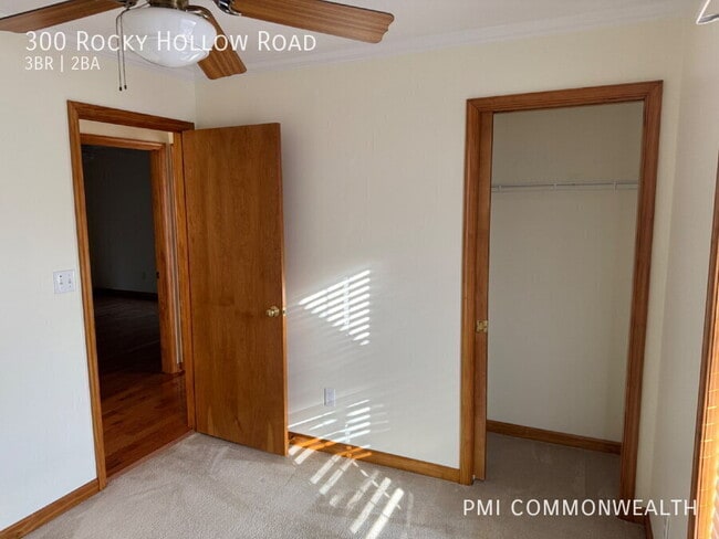 Building Photo - 300 Rocky Hollow Rd