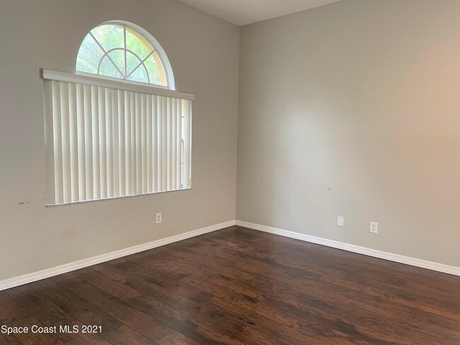 Building Photo - 7016 Hammock Trace Dr