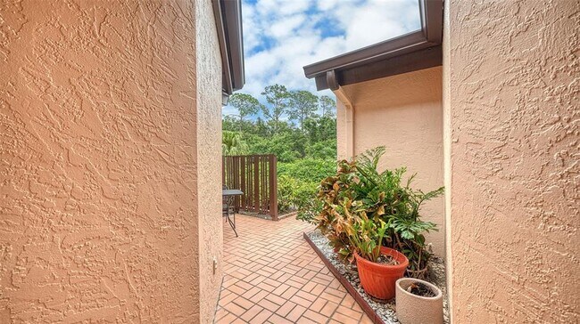 Building Photo - 6281 Timberlake Dr