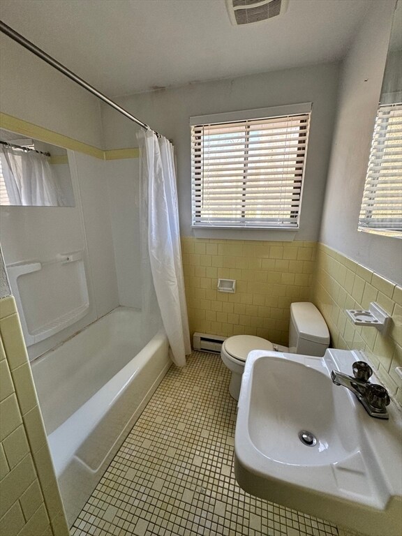 Building Photo - 320 Elm St