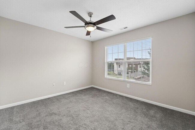 Building Photo - 2033 River Rock Way