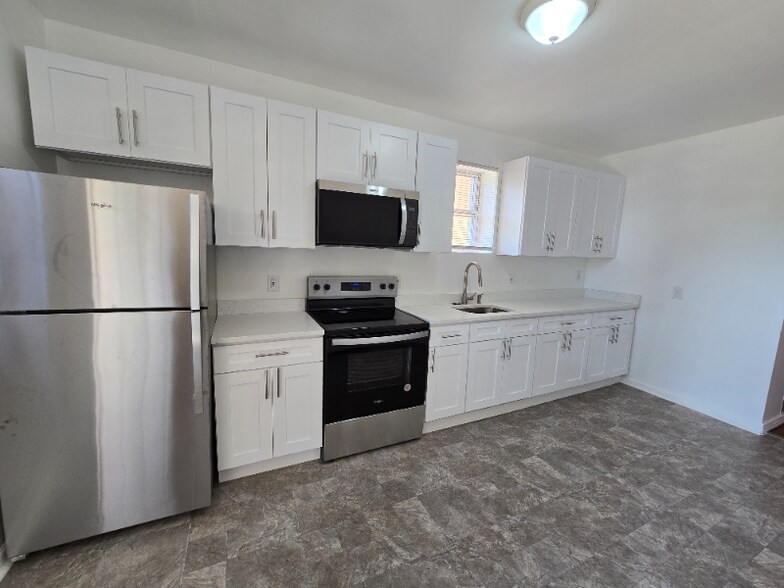 Building Photo - 101-103-103 Shultas Pl