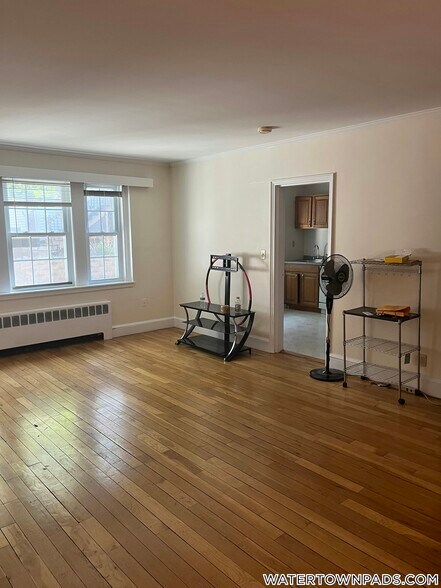 Building Photo - 550 Belmont St