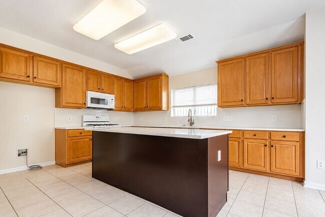 Building Photo - 5402 Rosehaven Ct