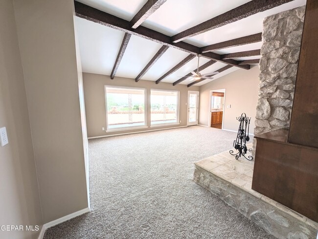 Building Photo - 612 Somerset Dr