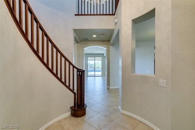 Building Photo - 2609 Chateau Clermont St