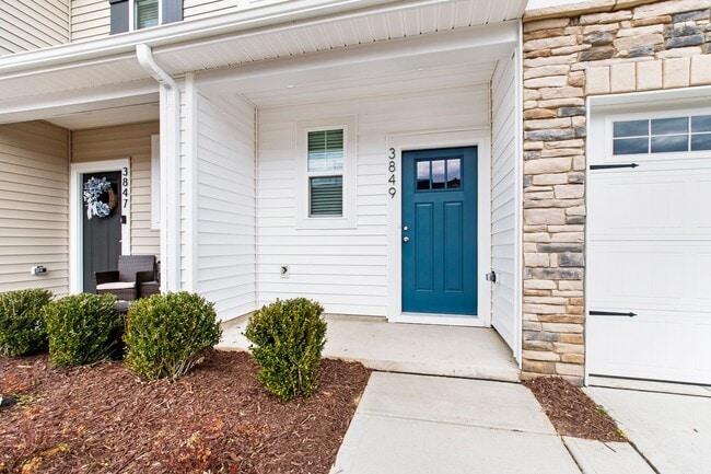 Building Photo - Charming 3BR Townhome in the Sought-After Springvale Community!