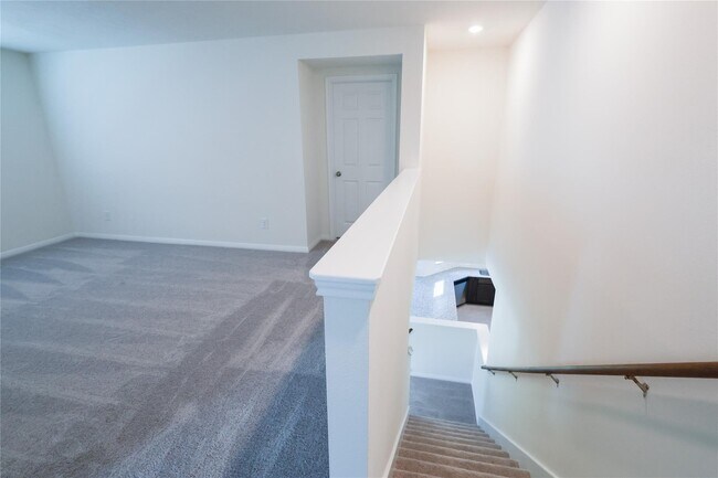 Building Photo - 9426 Castillo Ct