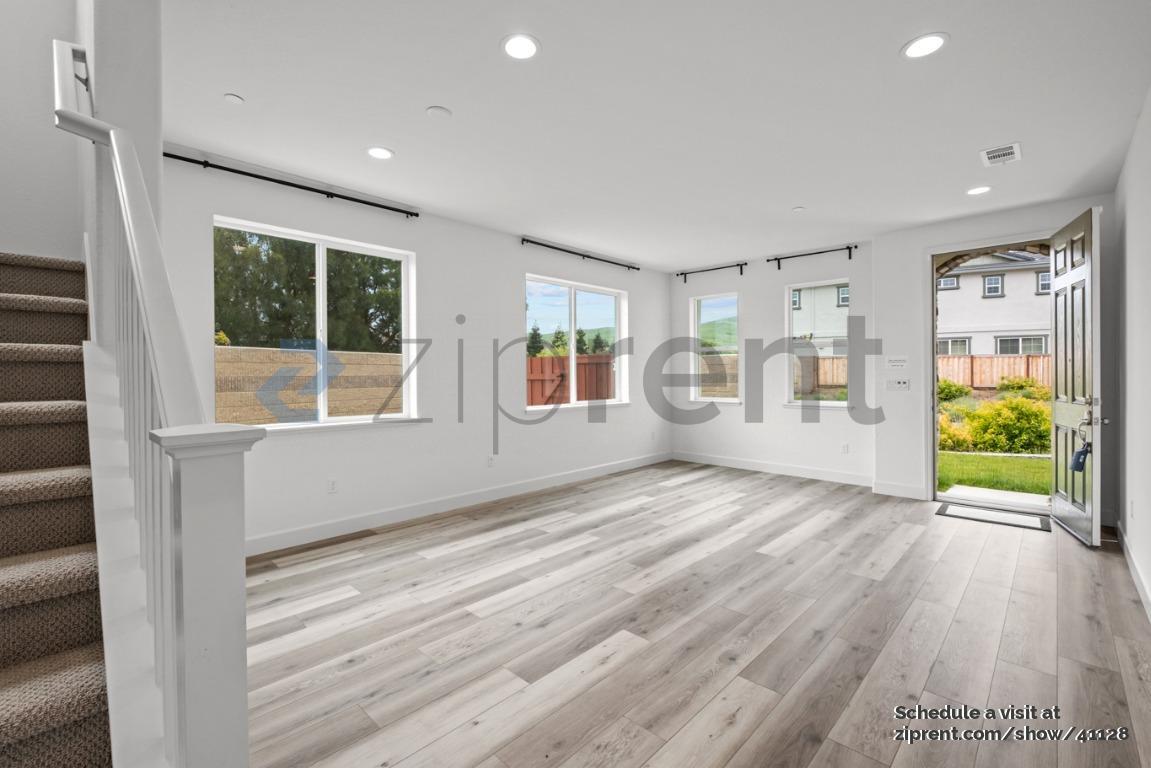 Building Photo - 4776 Opus Cir
