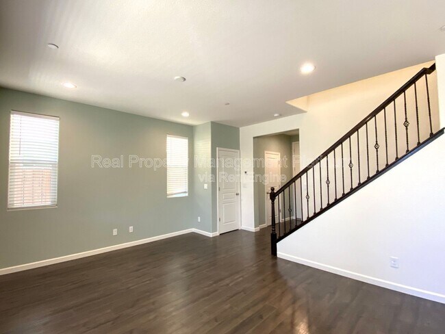 Building Photo - 2534 Mustang Dr