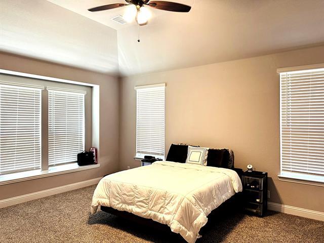 Building Photo - 2909 Parkwood Cir