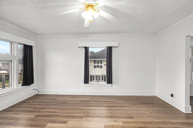 Building Photo - 1639 Wendler Ave SW