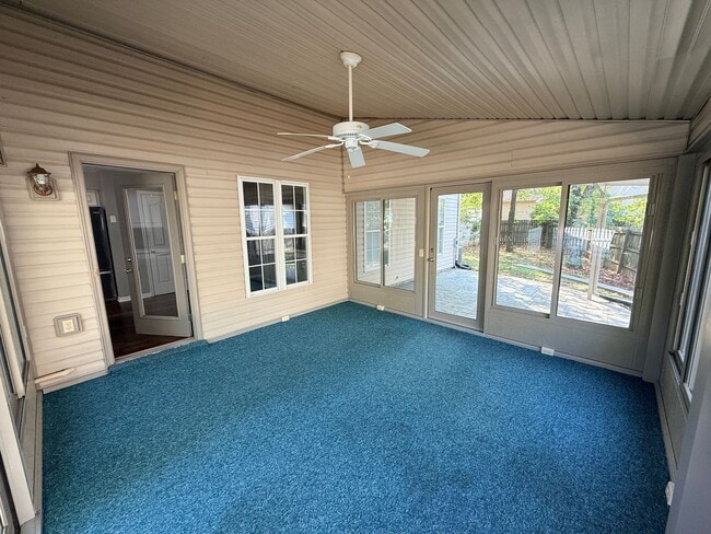 Building Photo - Spacious 4 Bed 2.5 Bath In Lexington!