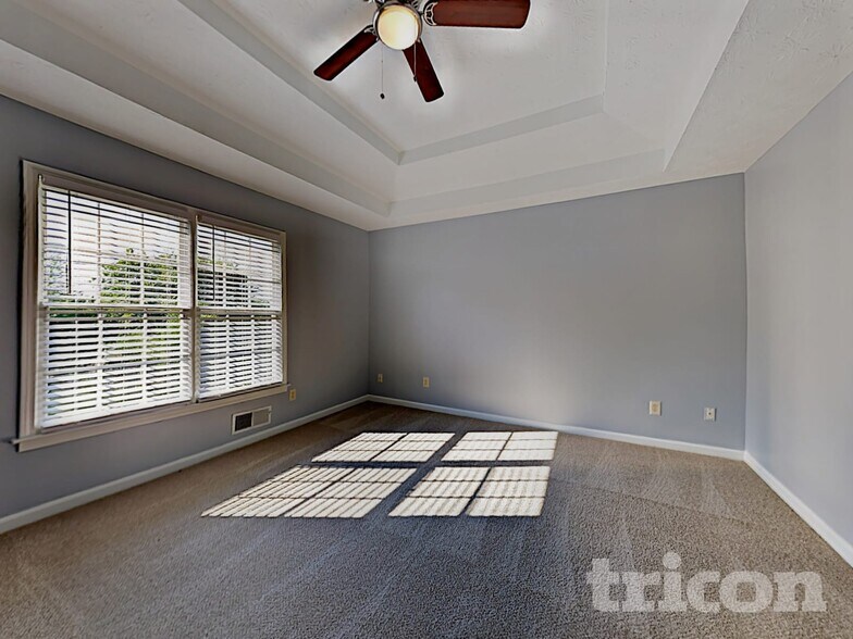 Building Photo - 3850 Paulownia Dr