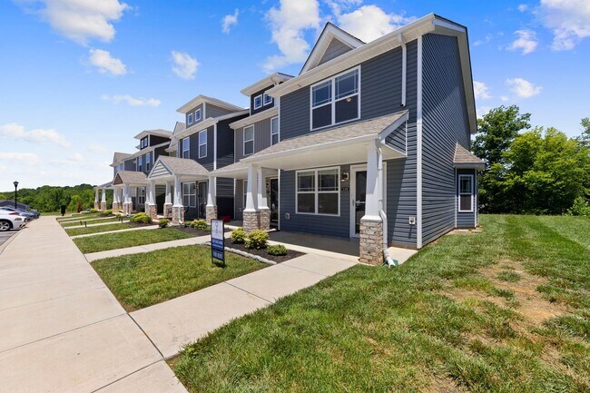 Building Photo - Gorgeous End Unit Townhome for Rent!!