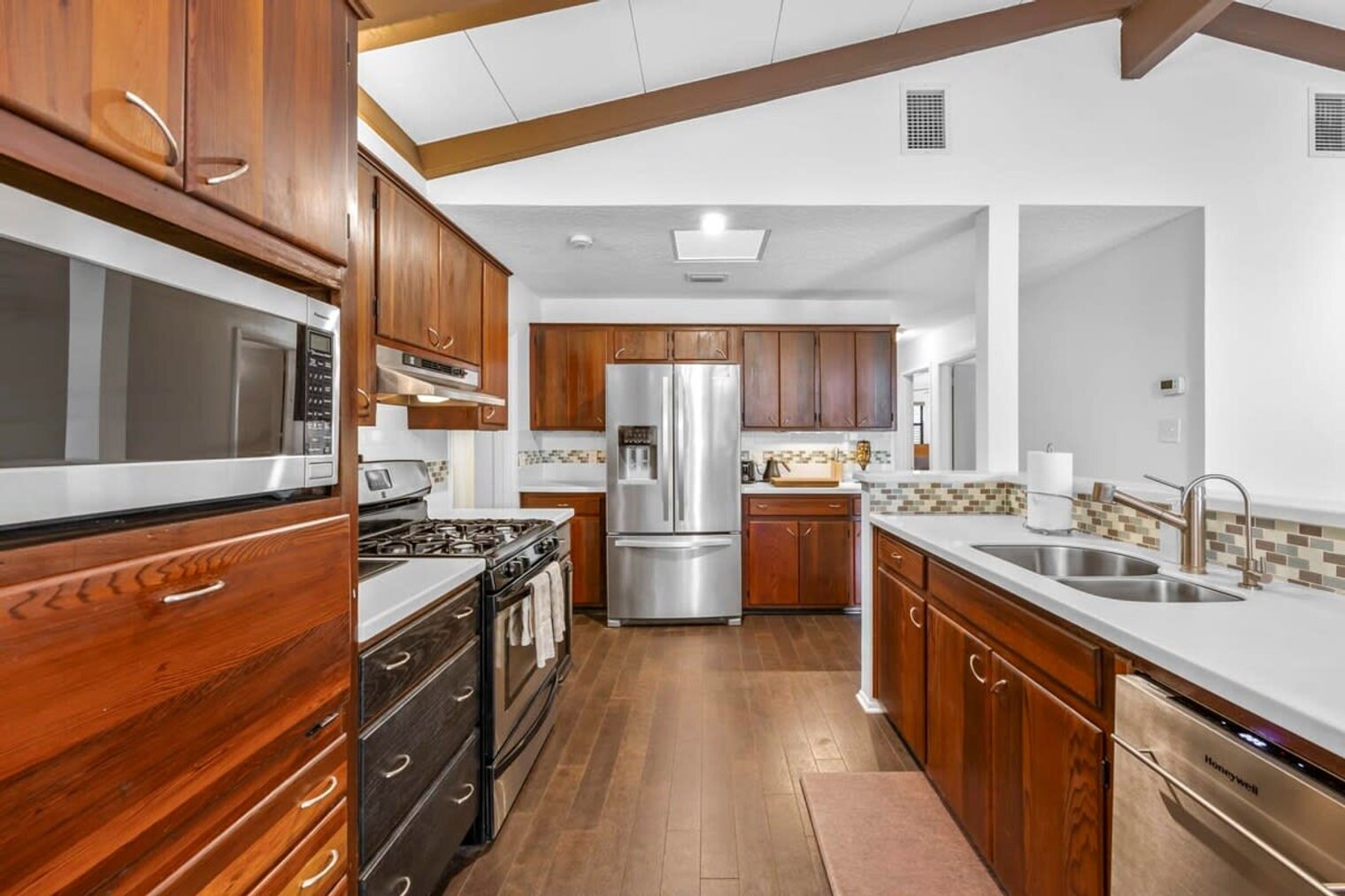 Building Photo - 936 Santa Cruz Rd