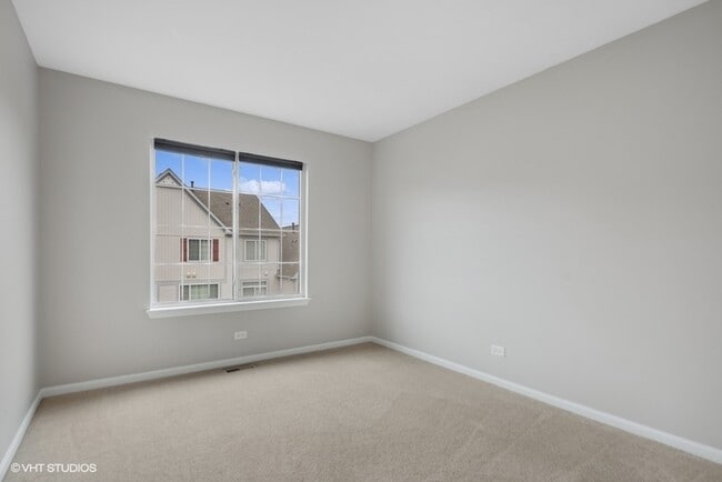 Building Photo - 261 Sype Dr