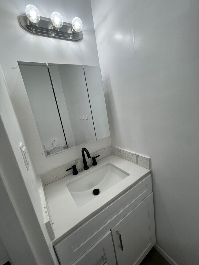 Building Photo - 12611 Barbara Ann St