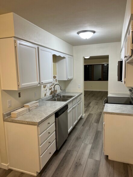 Building Photo - 2869 Cimarron Trl
