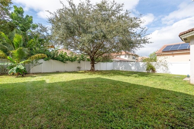 Building Photo - 1770 NE 37th Pl