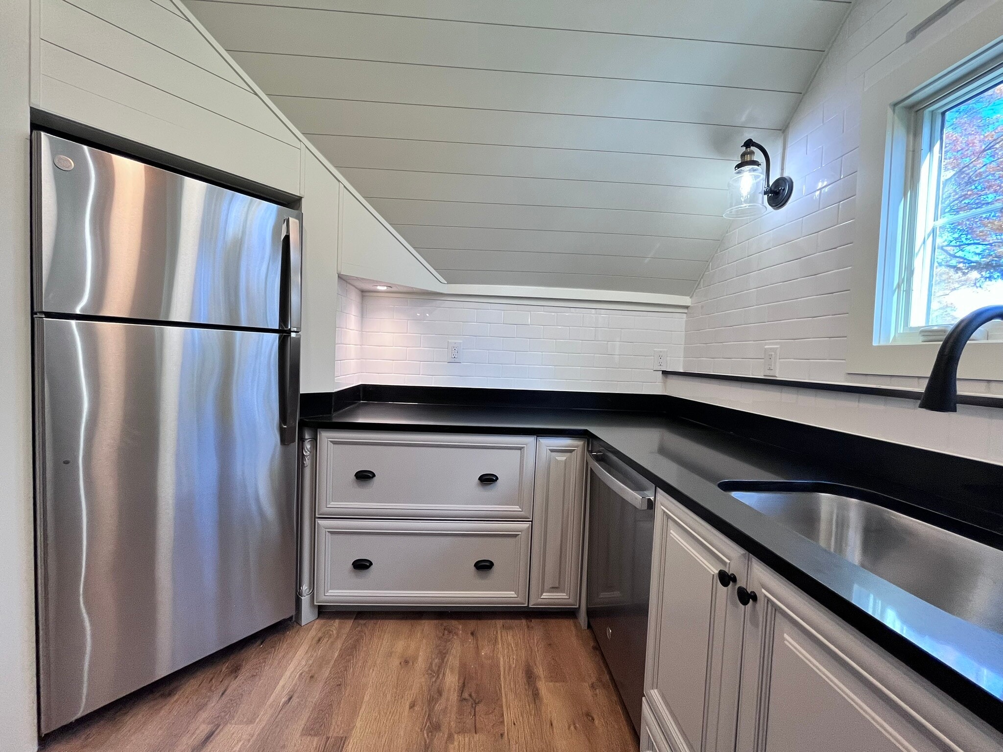 Building Photo - 2614 Boston Post Rd