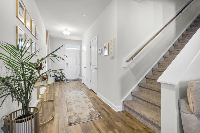 Building Photo - 254 Clear View School Rd