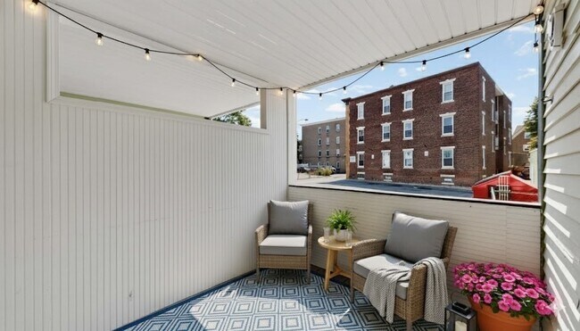 Building Photo - 5A Ropes St