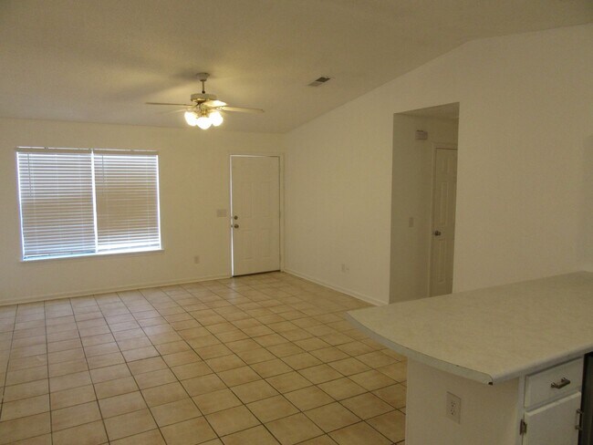 Building Photo - 5111 Flint Ave