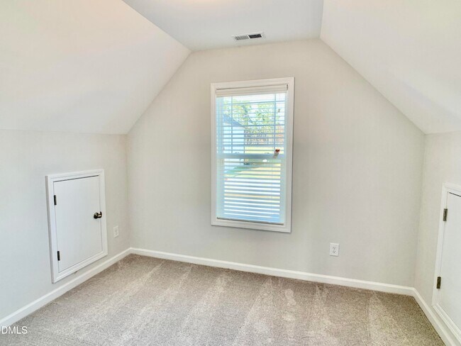 Building Photo - 21 Henhouse Ct