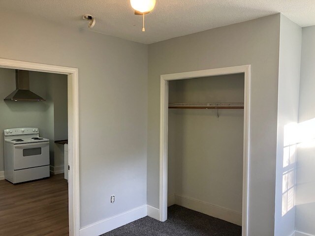 Building Photo - 353 Windham Rd