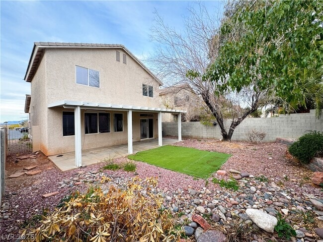 Building Photo - 9137 Adamshurst Ave