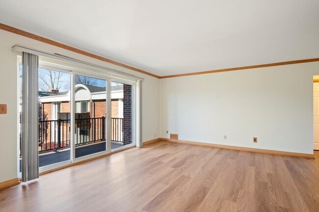 Building Photo - 29516 Bobrich St