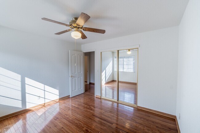 Building Photo - 2741 Seminole Dr