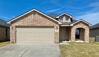 Building Photo - 2902 Farmhouse Ave