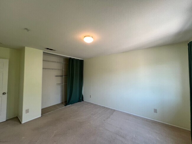 Building Photo - 13539 Whipple St