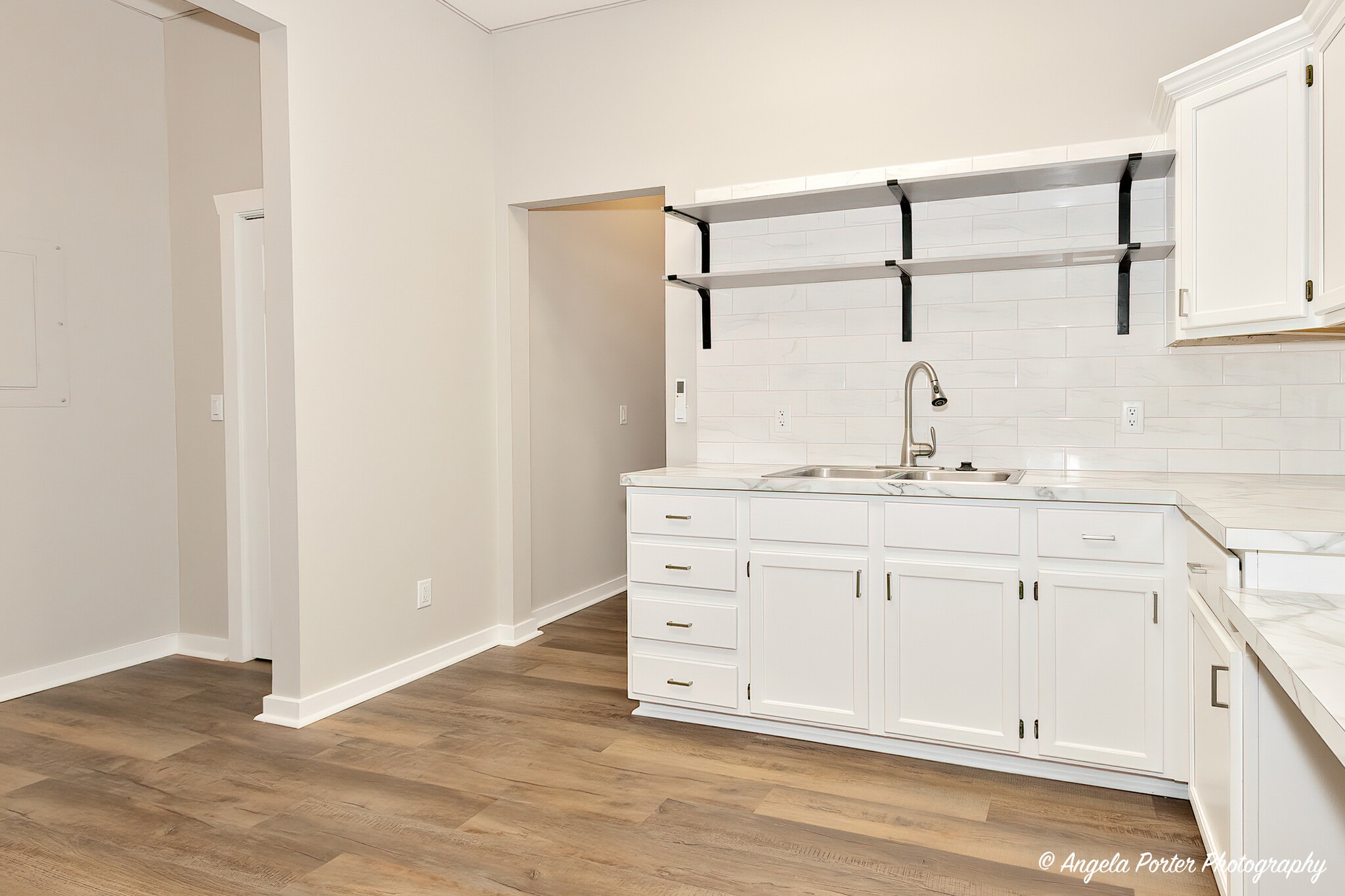 Building Photo - 931 Main St