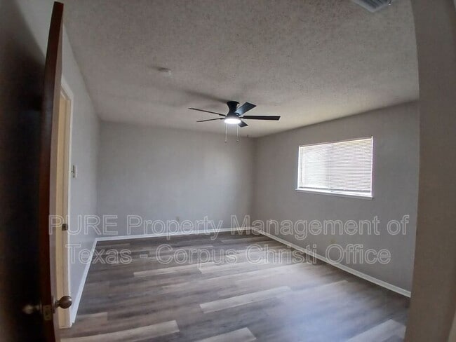 Building Photo - 5001 Middlecoff Cir